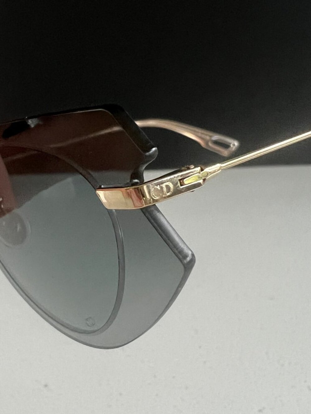 DIOR Christian Dior ATTITUDE 2 sunglasses in shaded acetate and metal - Picture 5 of 13